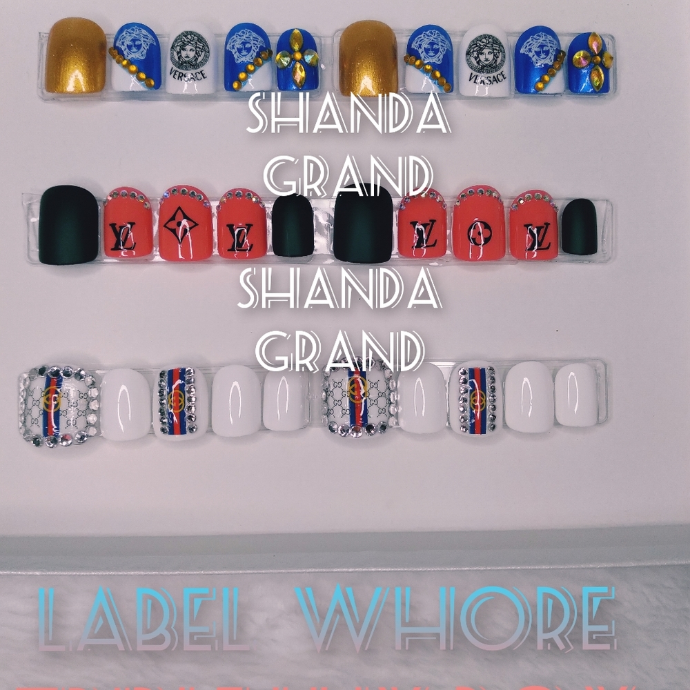 Triple Lux Press-On Nail Set Box (Short Squared)